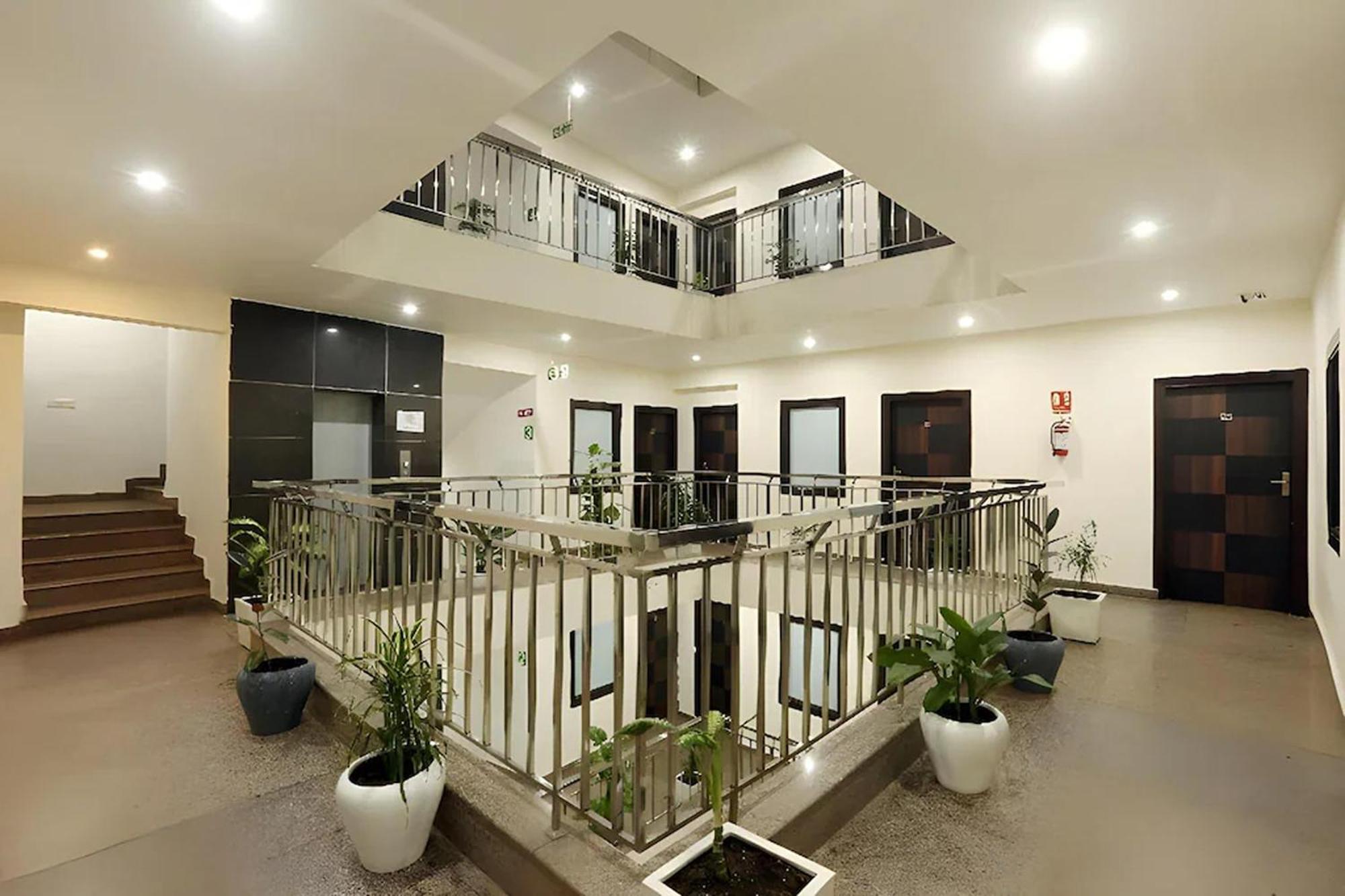 Sky View Homestay New Delhi